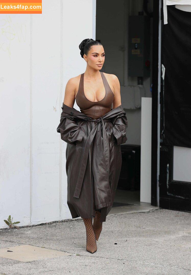 Kim Kardashian / https: / kimkadarshian / kimkardashian leaked photo photo #5515