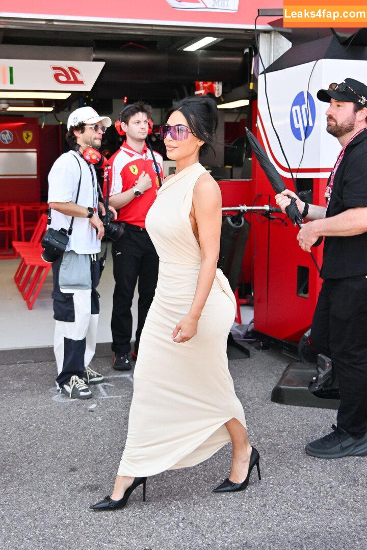 Kim Kardashian / https: / kimkadarshian / kimkardashian leaked photo photo #5631