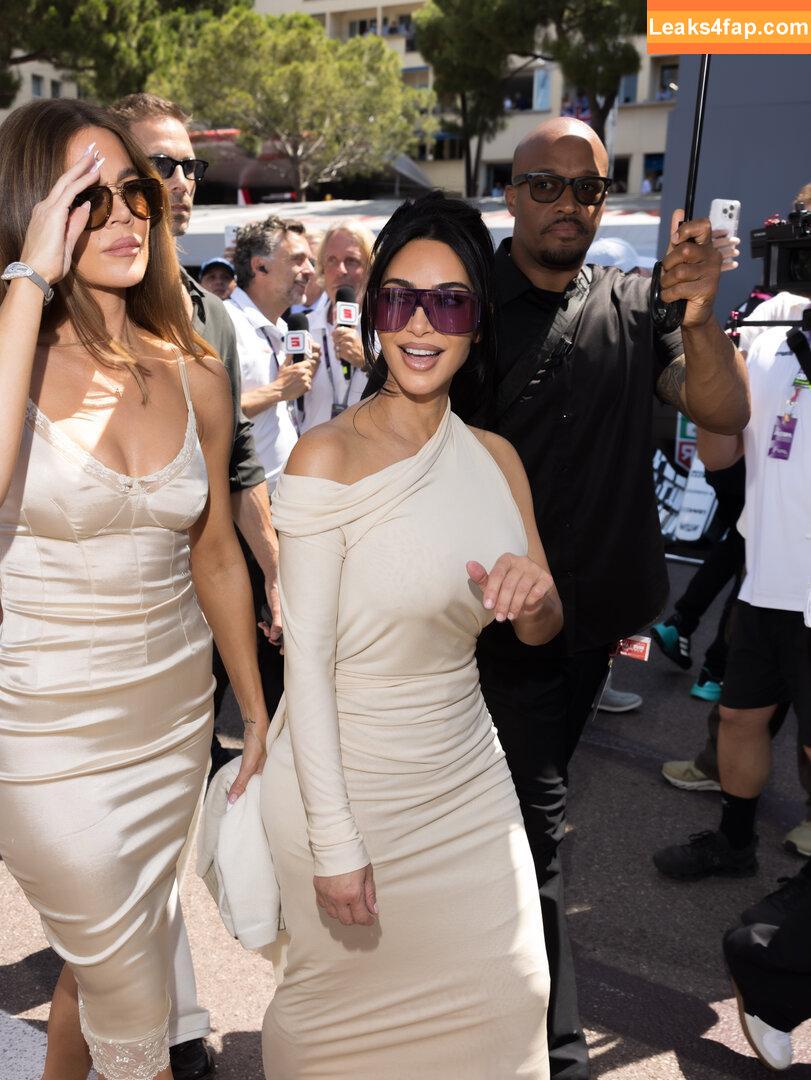 Kim Kardashian / https: / kimkadarshian / kimkardashian leaked photo photo #5645
