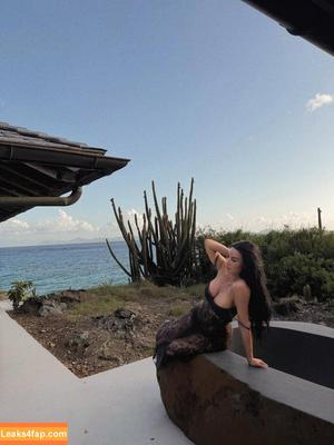 Kim Kardashian photo #5003