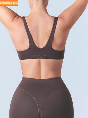 Kim Kardashian фото #5078