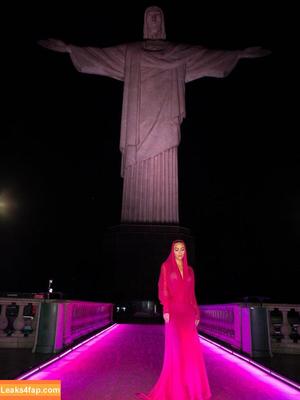 Kim Kardashian фото #5092