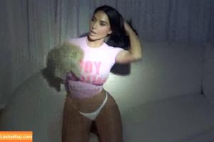 Kim Kardashian photo #5406