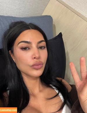 Kim Kardashian фото #5462