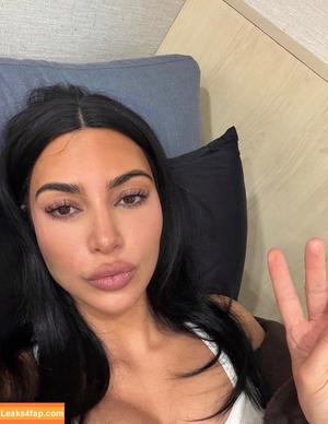 Kim Kardashian фото #5463