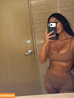 Kim Kardashian фото #5467