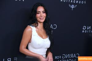 Kim Kardashian photo #5487
