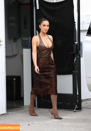 Kim Kardashian photo #5513