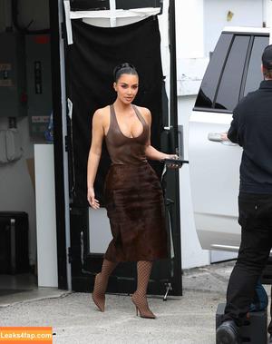Kim Kardashian photo #5519
