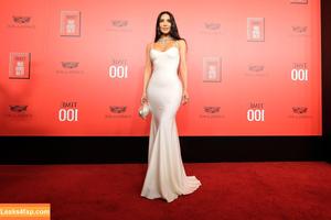 Kim Kardashian photo #5582