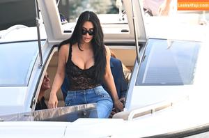 Kim Kardashian photo #5604