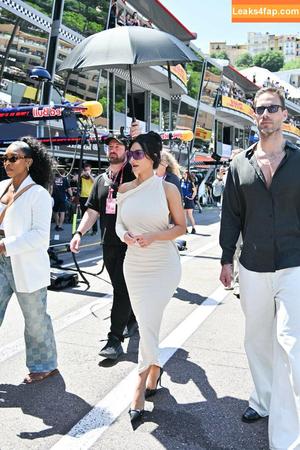 Kim Kardashian photo #5625
