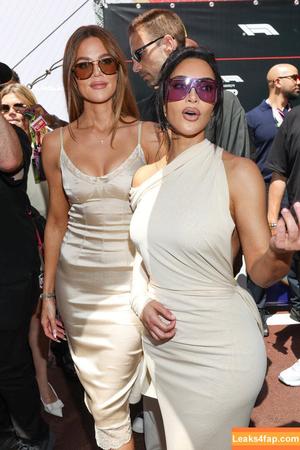 Kim Kardashian photo #5638