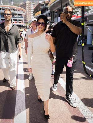 Kim Kardashian photo #5649