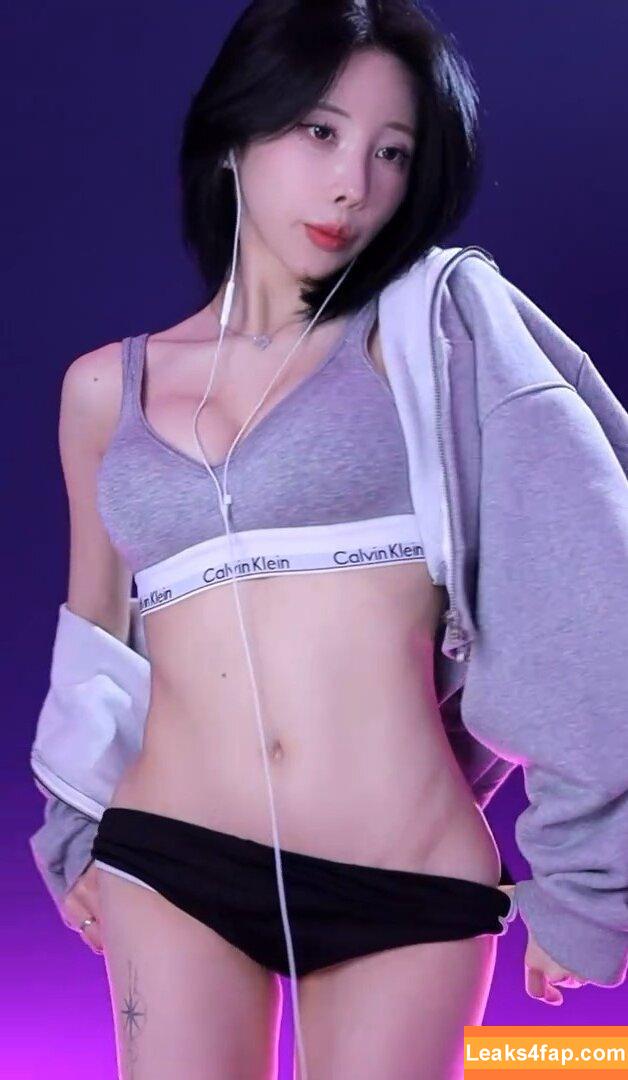 Kim Yu / milkkim123 / takoo__0s2 / takoo_o_ / 김우유 leaked photo photo #0062