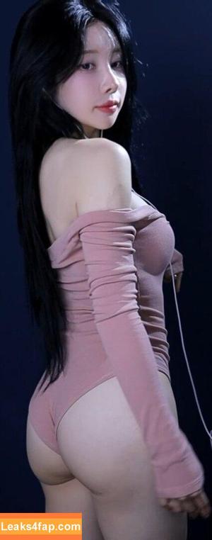 Kim Yu photo #0076