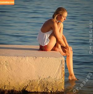 Kimberley Garner photo #1588