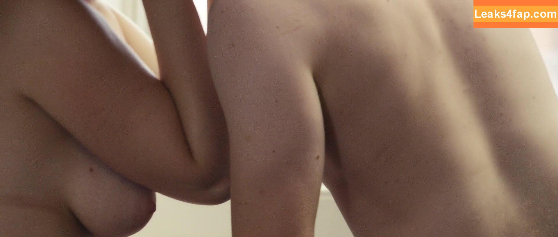 Kimberley Nixon /  leaked photo photo #0001