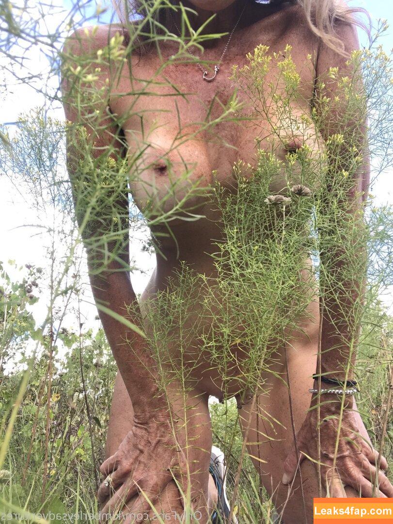 kimberleysadventures / Kim Hennecy / kimberleys_adventures leaked photo photo #0006