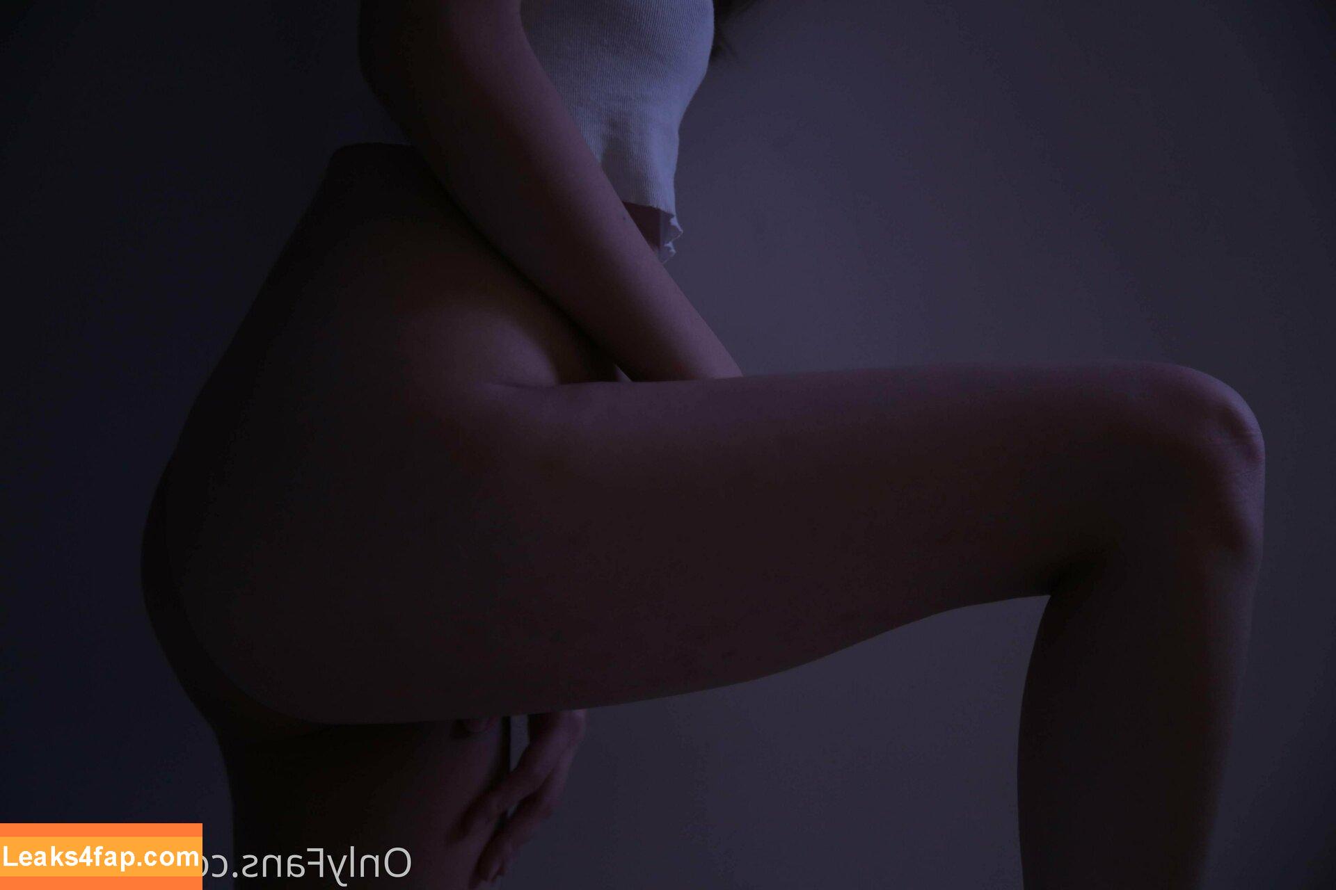 kimbyx / xkimby_x leaked photo photo #0081