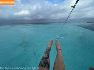 KimVelezOficial photo #0046