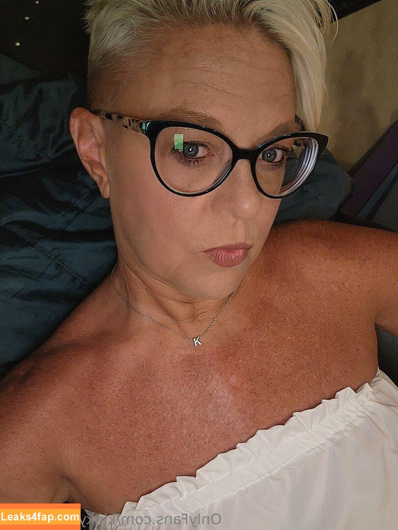 kinky_kimber69 /  leaked photo photo #0004