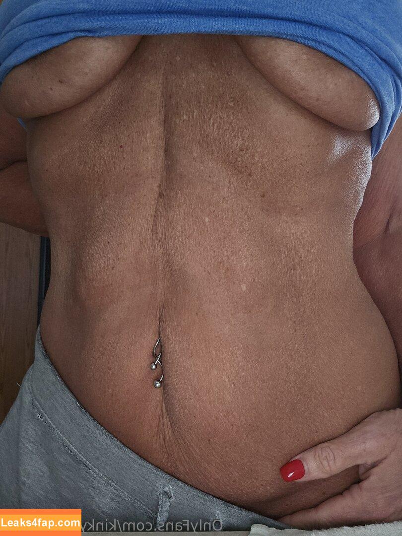 kinky_kimber69 /  leaked photo photo #0014