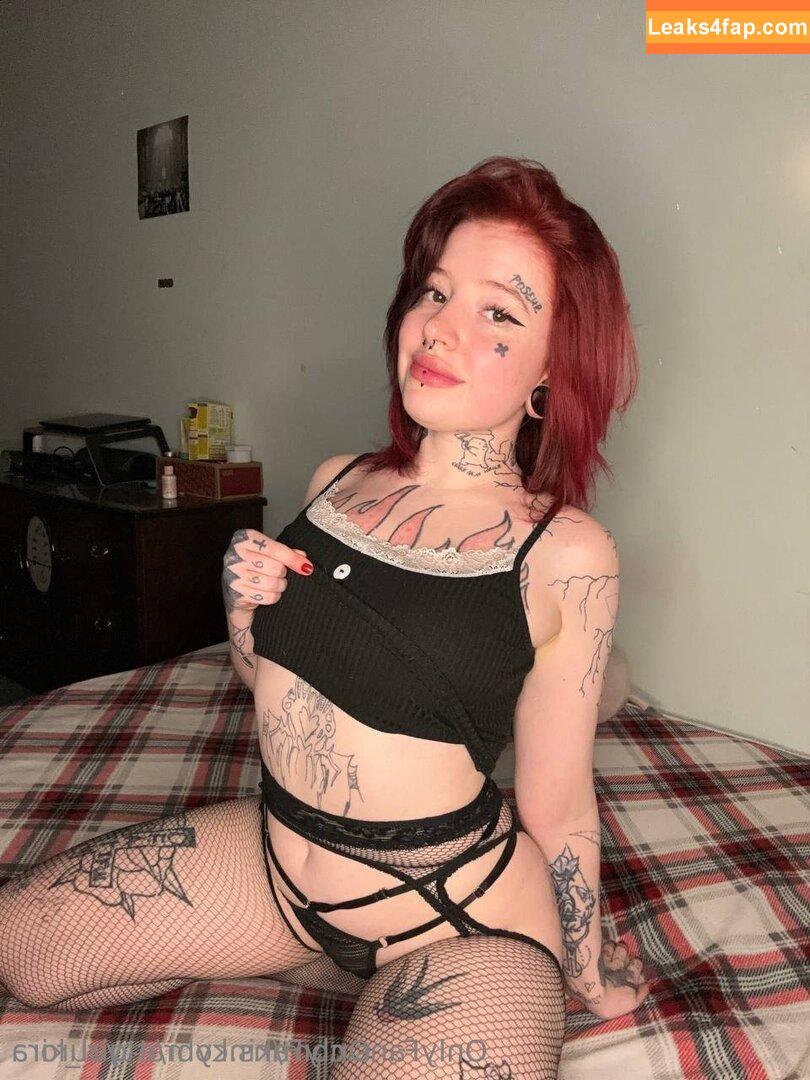 kinkybrattyaurora /  leaked photo photo #0041