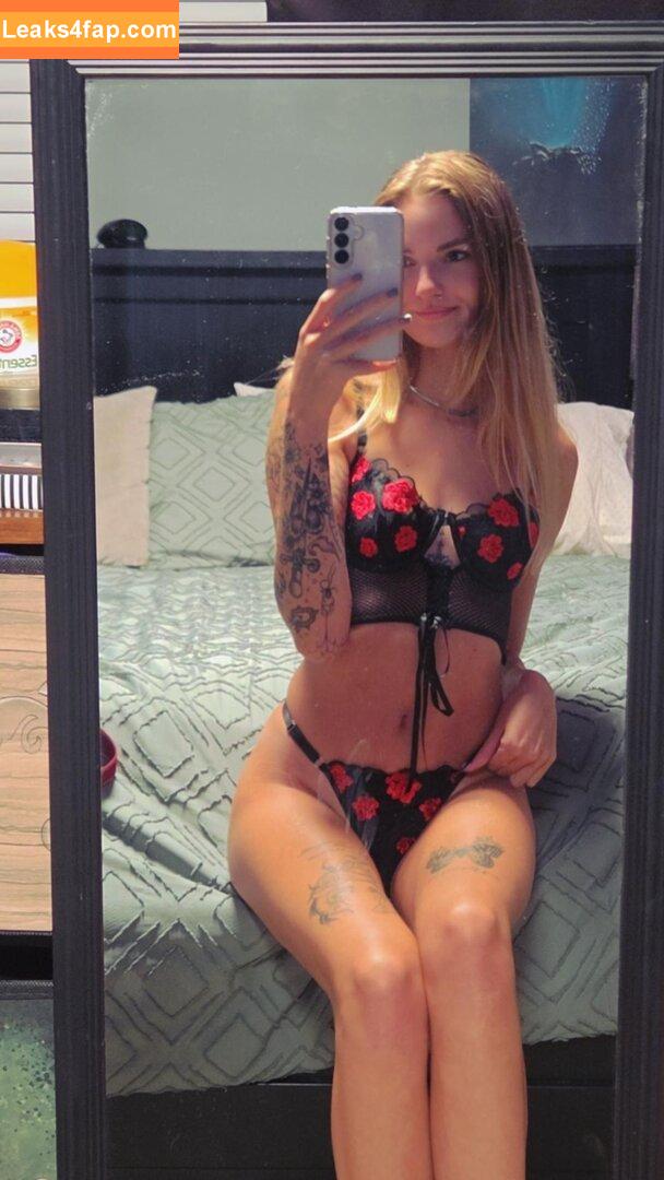 kinkypetiteblonde /  leaked photo photo #0004