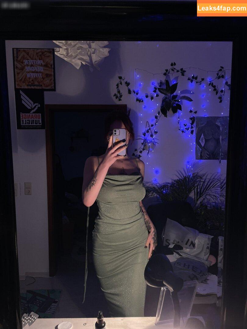 Kira-Julie / nami_swaaaan leaked photo photo #0058