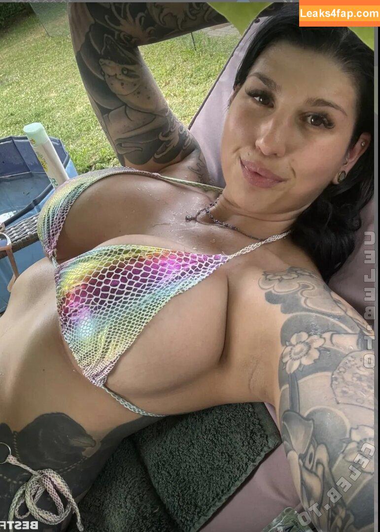 Kira Kane / https: / itsKiraKane / kirakane / kirakanedotcom leaked photo photo #0081