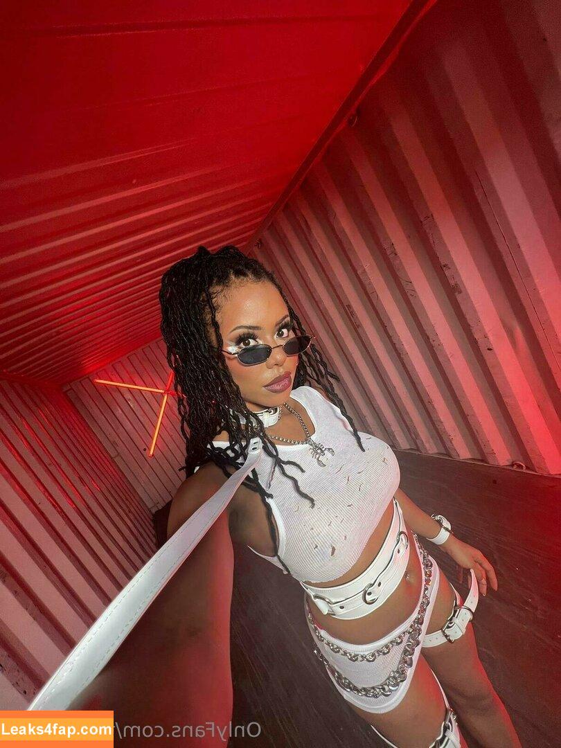 Kira Noir / thekiranoir / thekiranoirgram leaked photo photo #0342