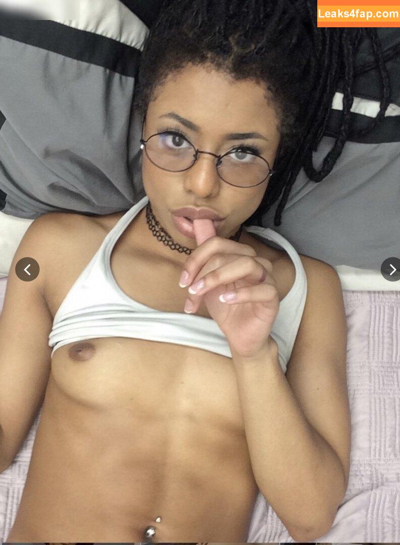 Kira Noir / thekiranoir / thekiranoirgram leaked photo photo #0596