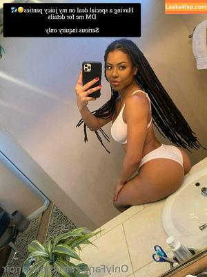 Kira Noir photo #0127