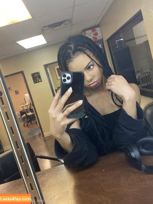 Kira Noir photo #0216