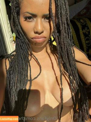 Kira Noir photo #0252