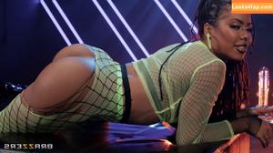 Kira Noir photo #0293