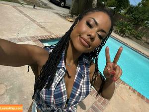 Kira Noir photo #0339