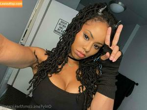 Kira Noir photo #0348