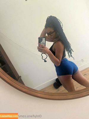 Kira Noir photo #0421