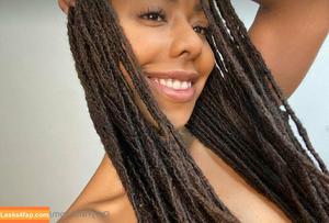 Kira Noir photo #0445