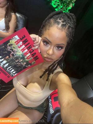 Kira Noir photo #0504