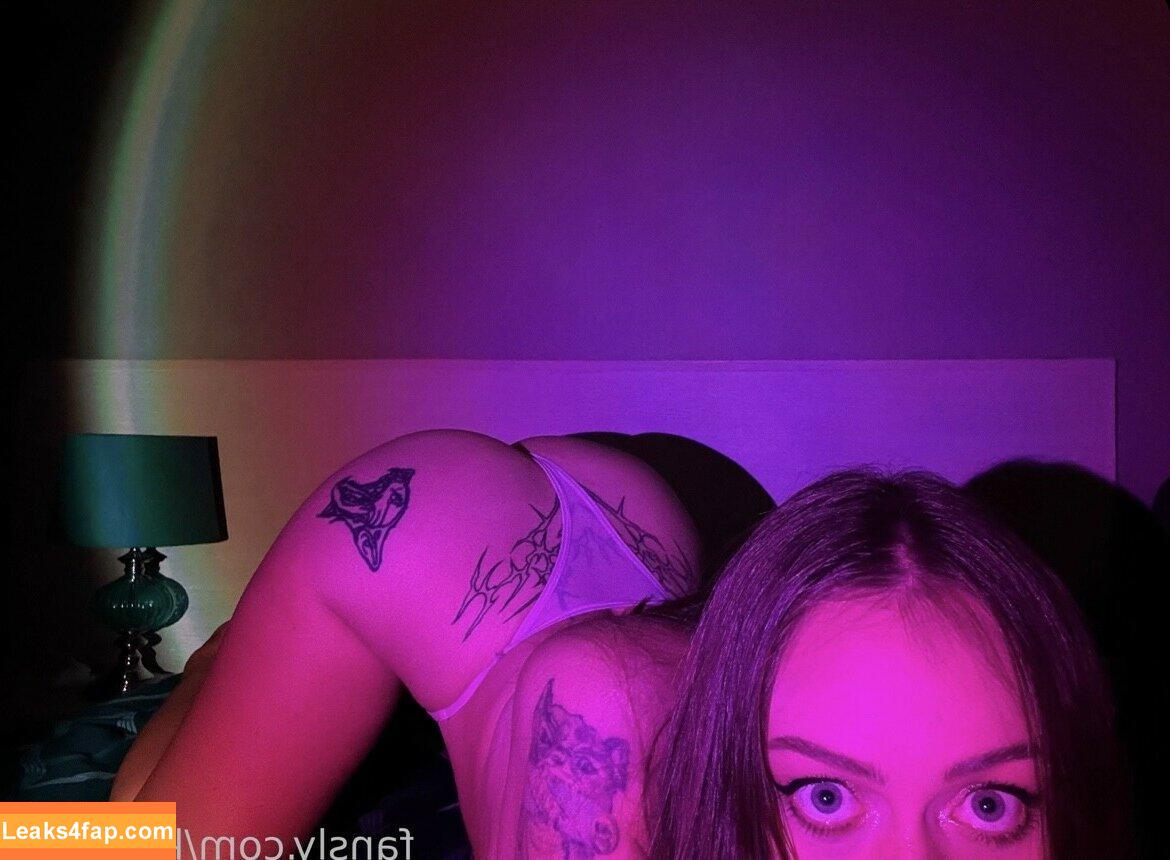 KiraClark /  / SensitiveBabe / kiraclark_ leaked photo photo #0311
