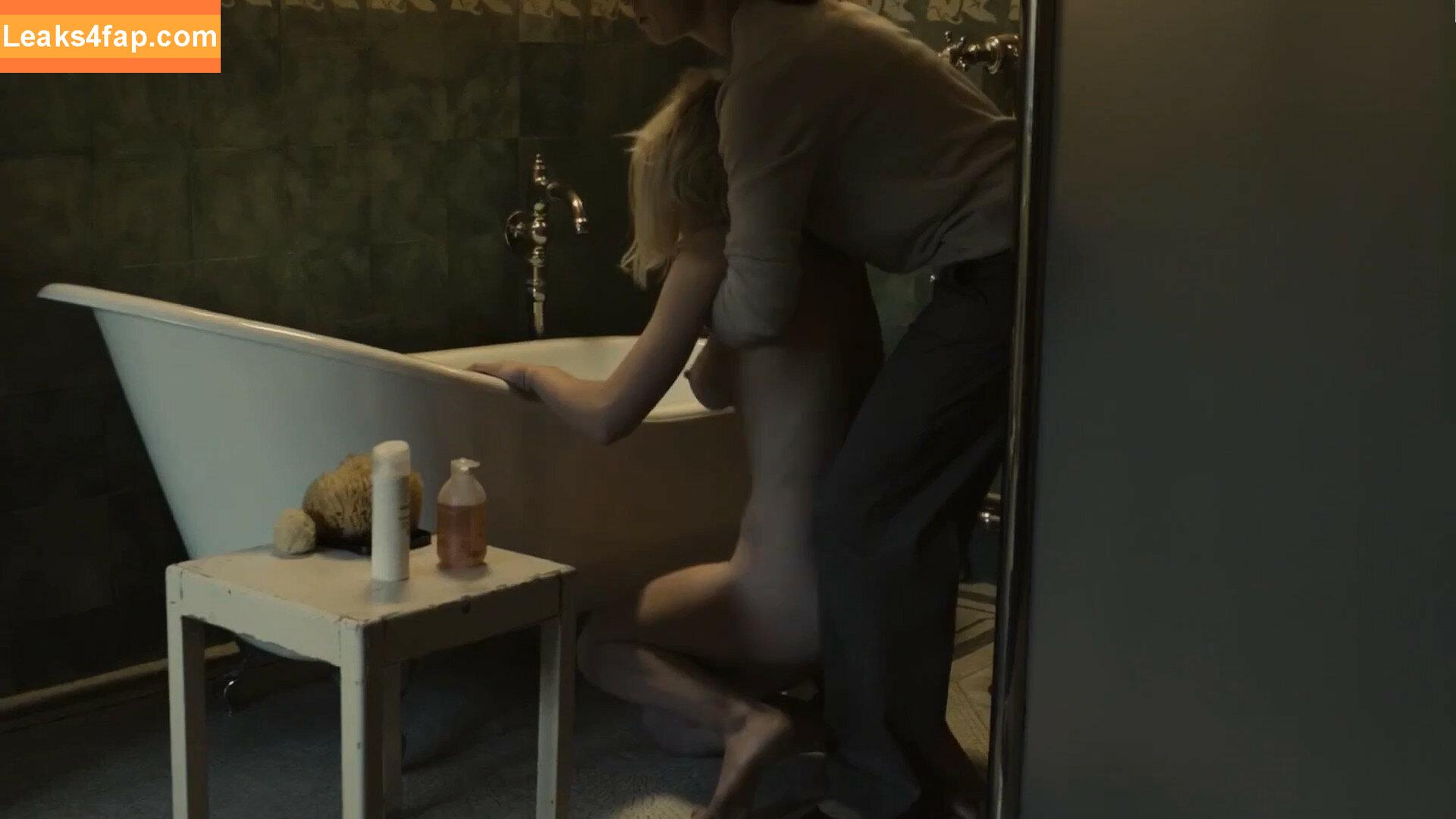 Kirsten Dunst / kirstendunst leaked photo photo #0357