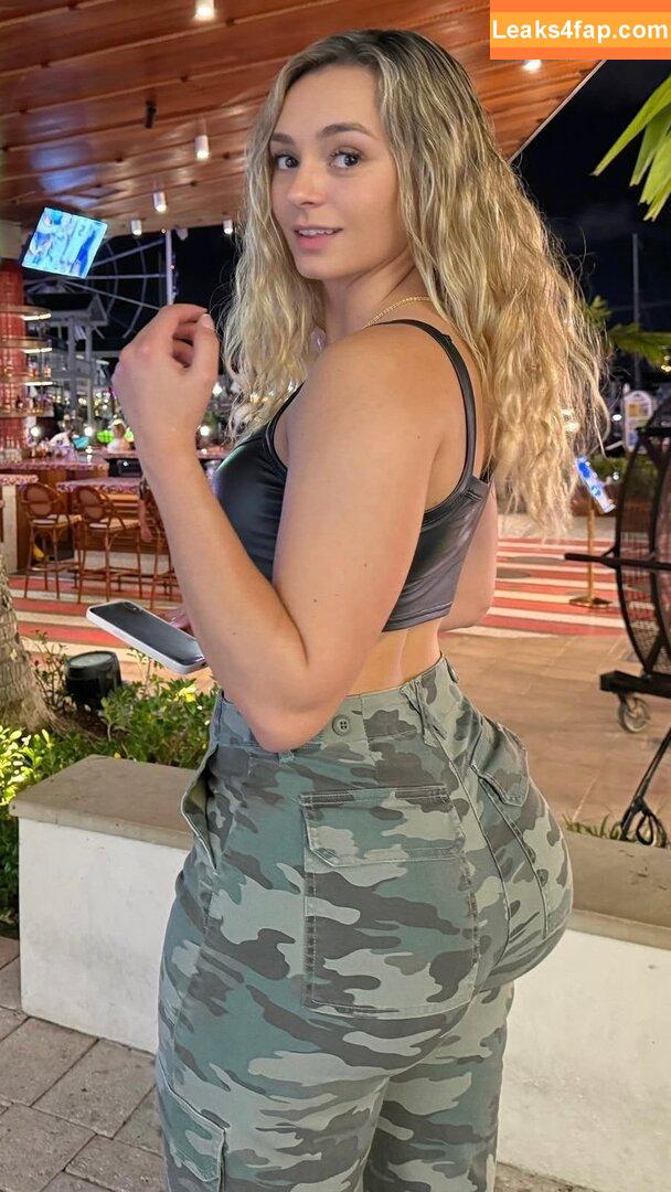 Kirsten Sweet /  leaked photo photo #0010