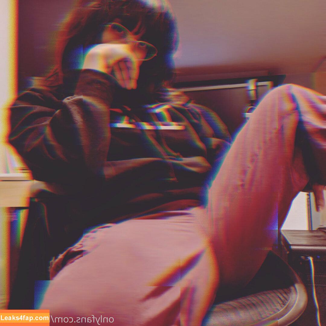 kissinghigh /  leaked photo photo #0002