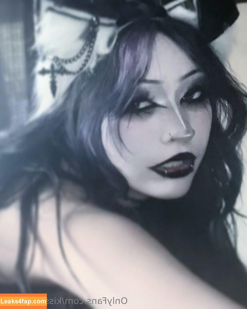 kissingrazors /  leaked photo photo #0081