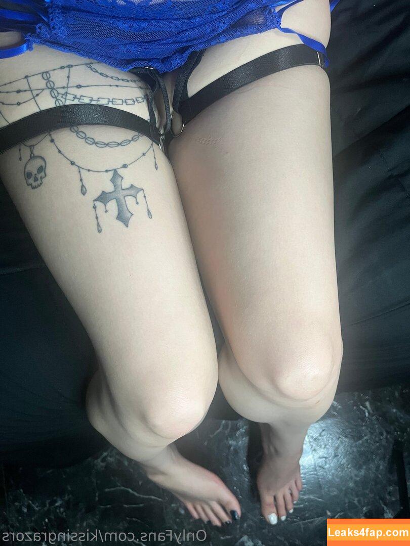 kissingrazors /  leaked photo photo #0138