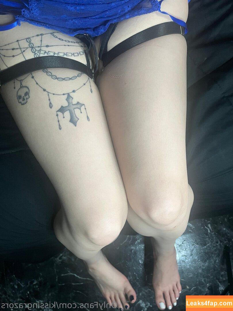 kissingrazors /  leaked photo photo #0140