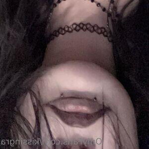 kissingrazors photo #0026